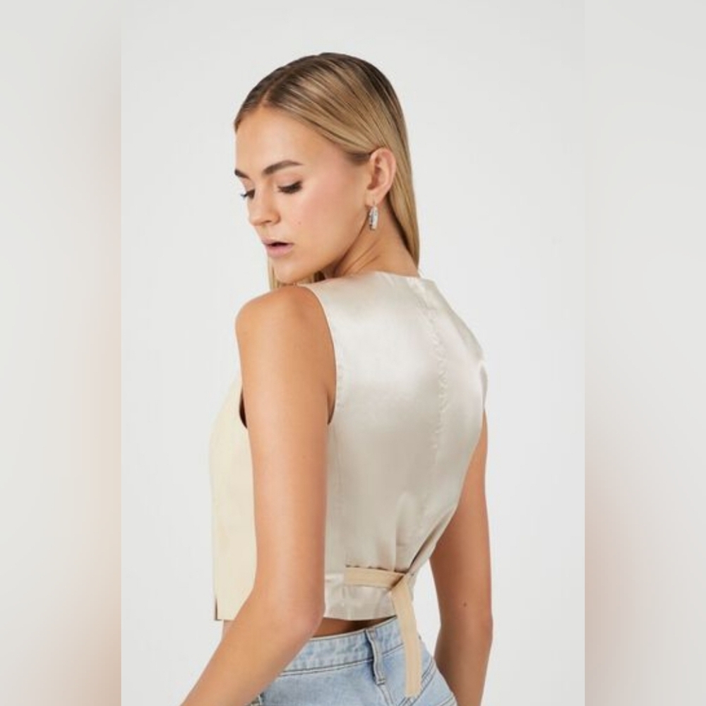 🆕️ Forever 21 V-Neck Cropped Vest Size L - Picture 3 of 6